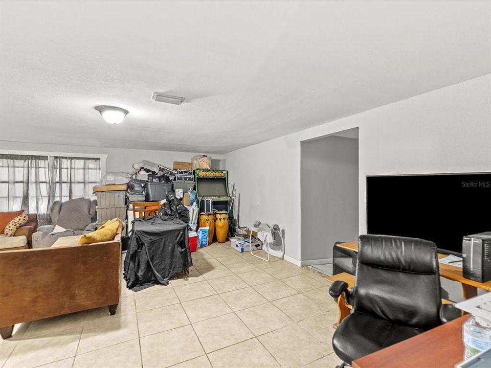 For Sale: $420,000 (6 beds, 2 baths, 1798 Square Feet)