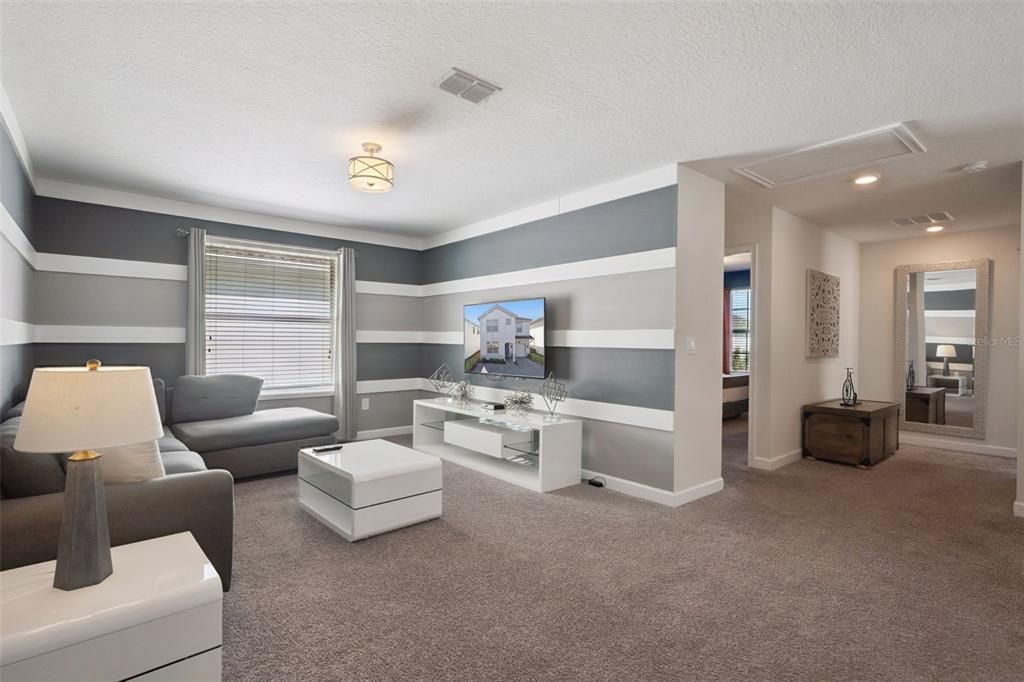 For Sale: $669,999 (6 beds, 5 baths, 3291 Square Feet)