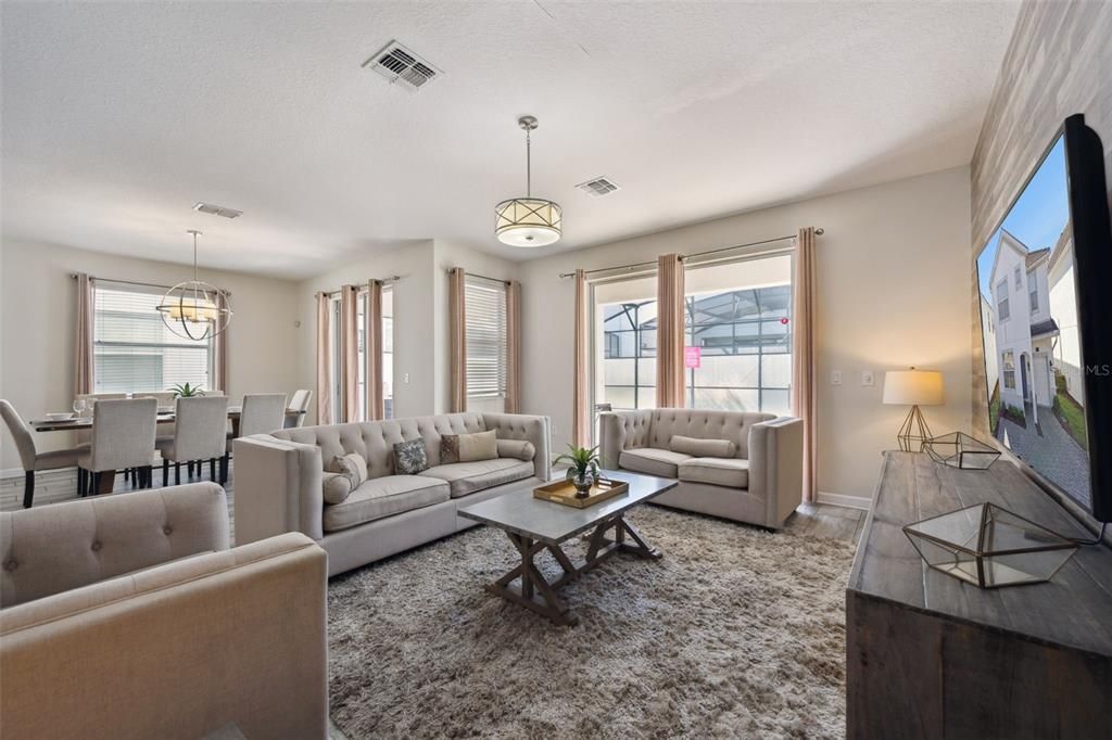 For Sale: $669,999 (6 beds, 5 baths, 3291 Square Feet)