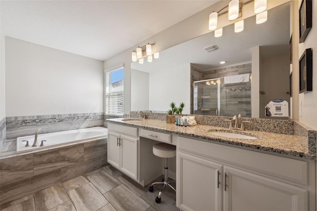 For Sale: $669,999 (6 beds, 5 baths, 3291 Square Feet)