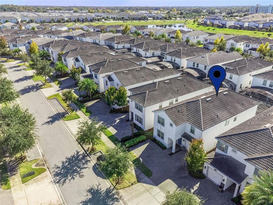 For Sale: $669,999 (6 beds, 5 baths, 3291 Square Feet)