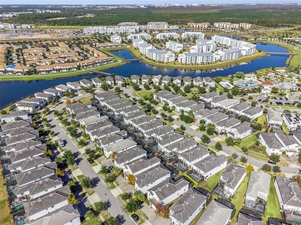 For Sale: $669,999 (6 beds, 5 baths, 3291 Square Feet)