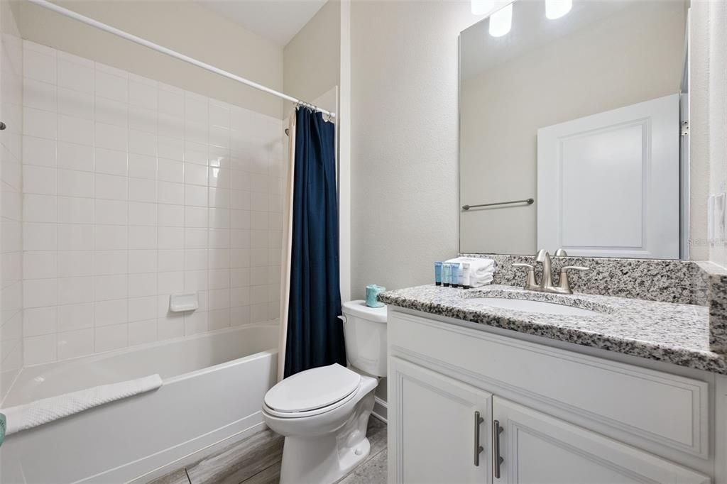 For Sale: $669,999 (6 beds, 5 baths, 3291 Square Feet)