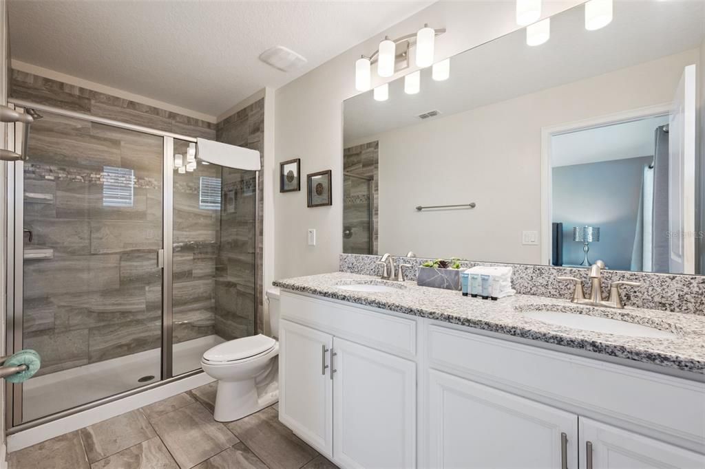 For Sale: $669,999 (6 beds, 5 baths, 3291 Square Feet)