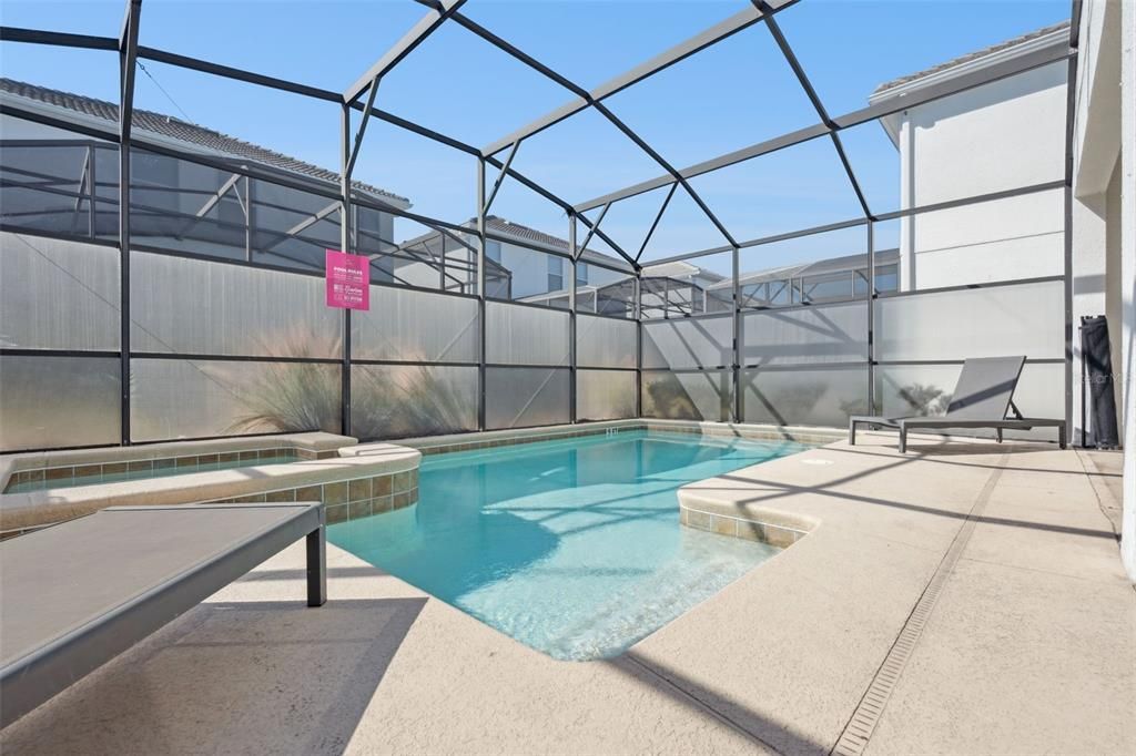 For Sale: $669,999 (6 beds, 5 baths, 3291 Square Feet)