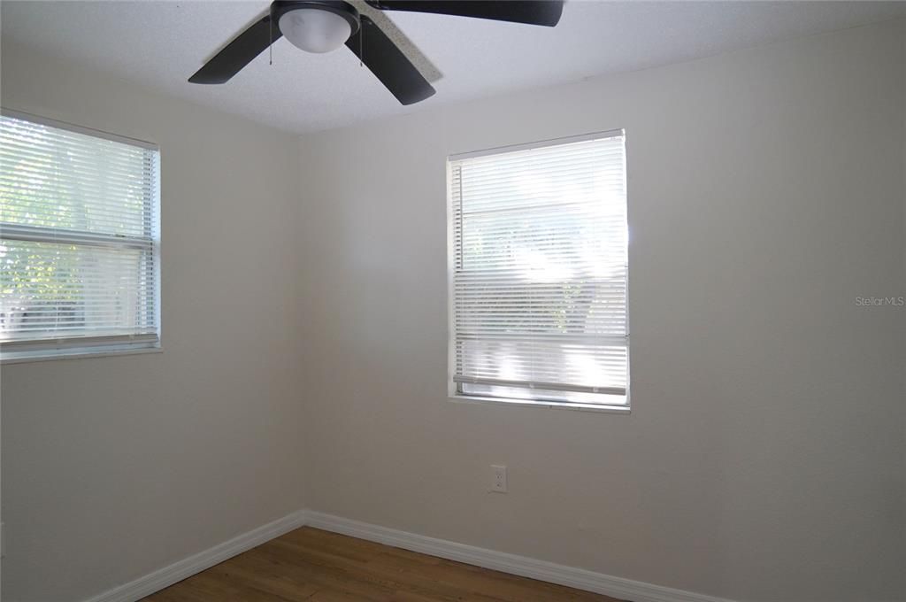 待售: $238,000 (2 贝兹, 1 浴室, 744 平方英尺)