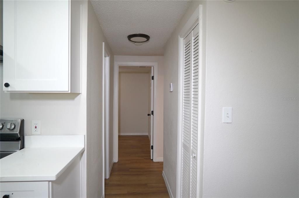 待售: $238,000 (2 贝兹, 1 浴室, 744 平方英尺)