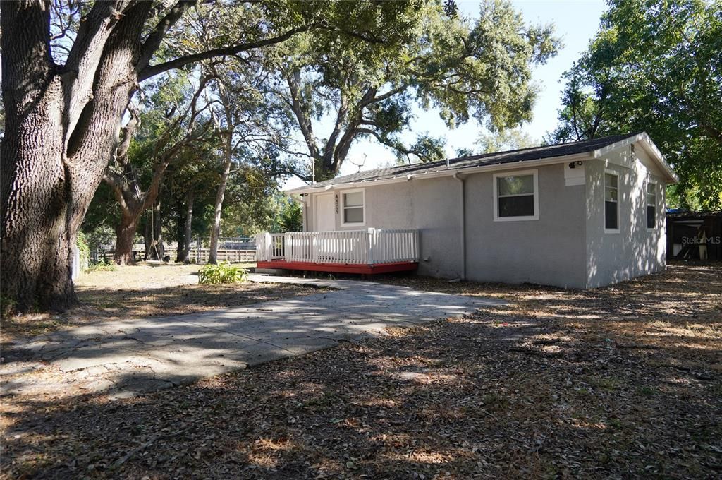 待售: $238,000 (2 贝兹, 1 浴室, 744 平方英尺)