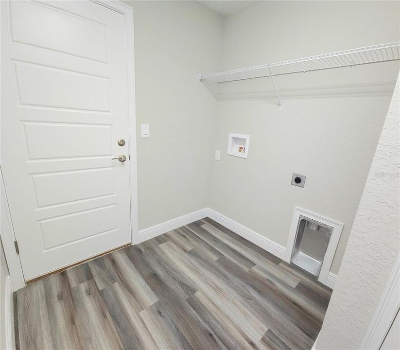 For Rent: $1,750 (3 beds, 2 baths, 1453 Square Feet)