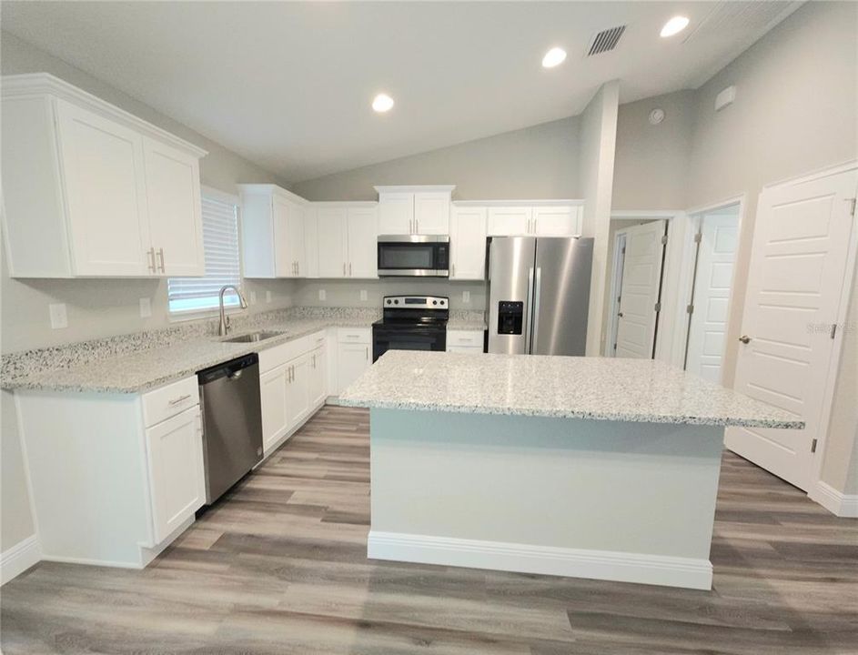 For Rent: $1,750 (3 beds, 2 baths, 1453 Square Feet)