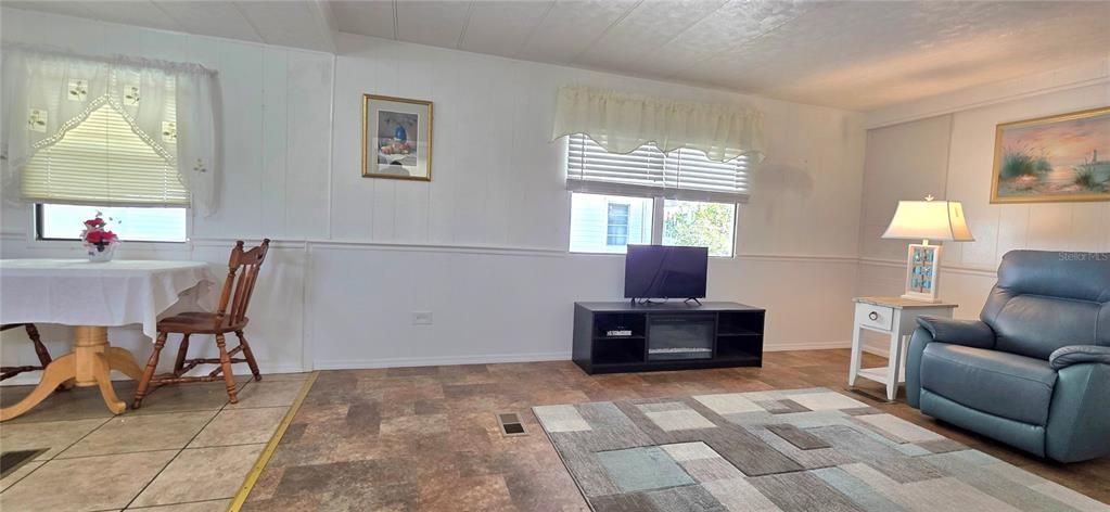 En Venta: $78,900 (2 camas, 1 baños, 684 Pies cuadrados)