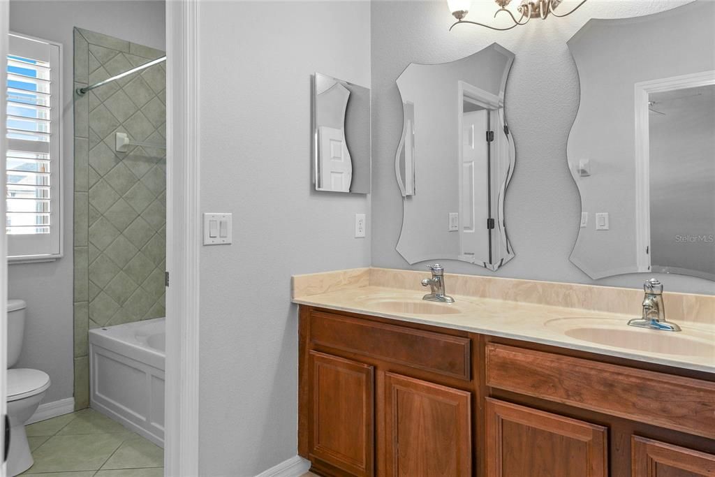 For Rent: $3,995 (2 beds, 2 baths, 1897 Square Feet)