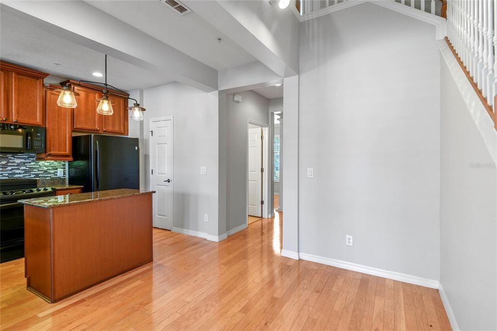 For Rent: $3,995 (2 beds, 2 baths, 1897 Square Feet)