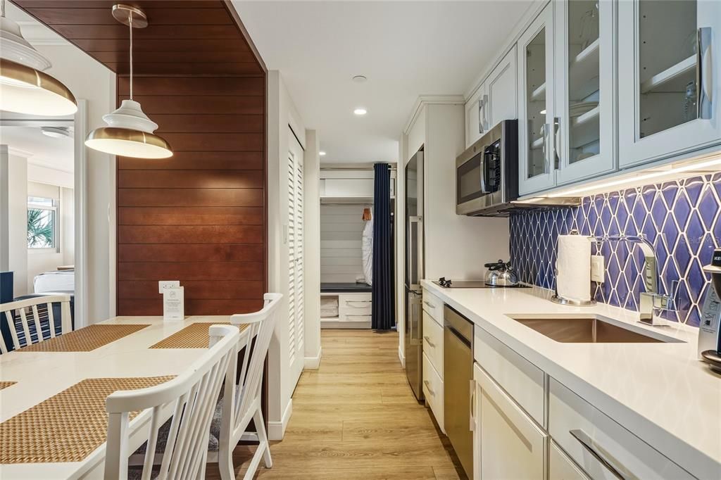 На продажу: $1,090,000 (1 спален, 1 ванн, 732 Квадратных фут)