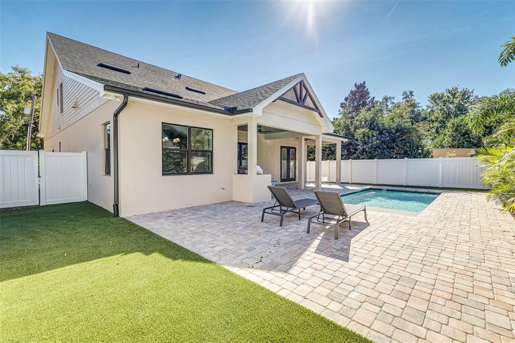 待售: $1,295,000 (4 贝兹, 4 浴室, 3380 平方英尺)