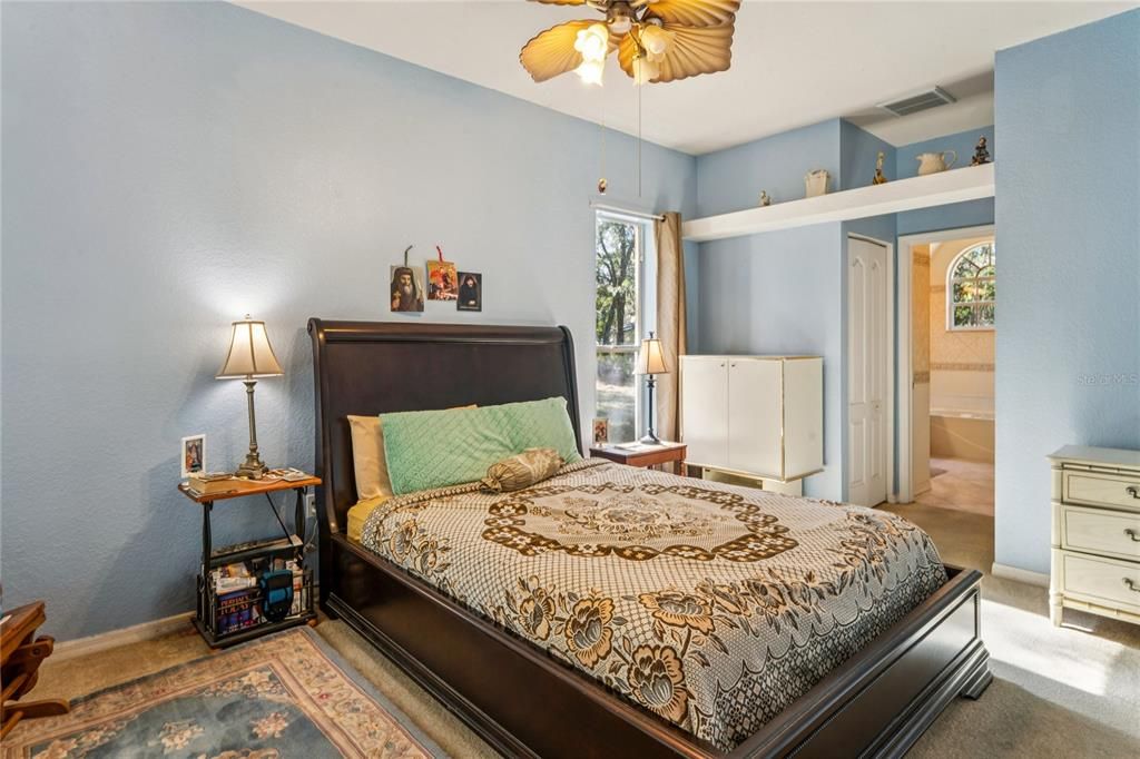 На продажу: $529,999 (3 спален, 2 ванн, 1852 Квадратных фут)