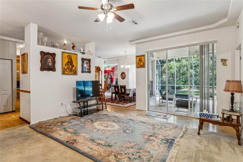 На продажу: $529,999 (3 спален, 2 ванн, 1852 Квадратных фут)