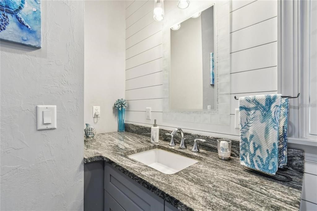 For Sale: $449,000 (1 beds, 1 baths, 780 Square Feet)