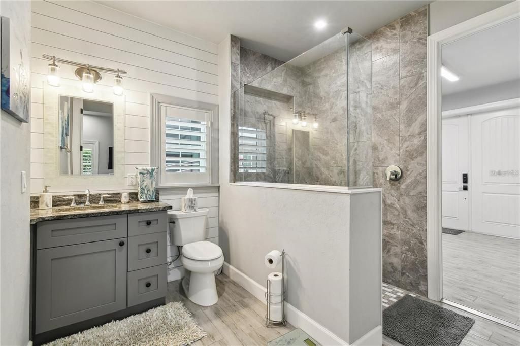 For Sale: $449,000 (1 beds, 1 baths, 780 Square Feet)