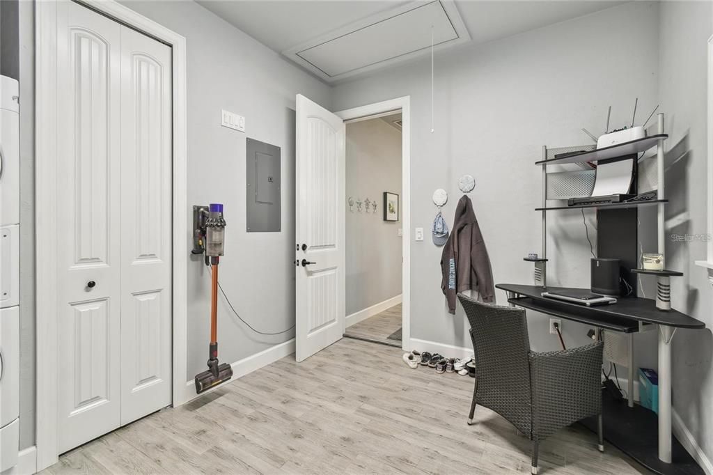 For Sale: $449,000 (1 beds, 1 baths, 780 Square Feet)