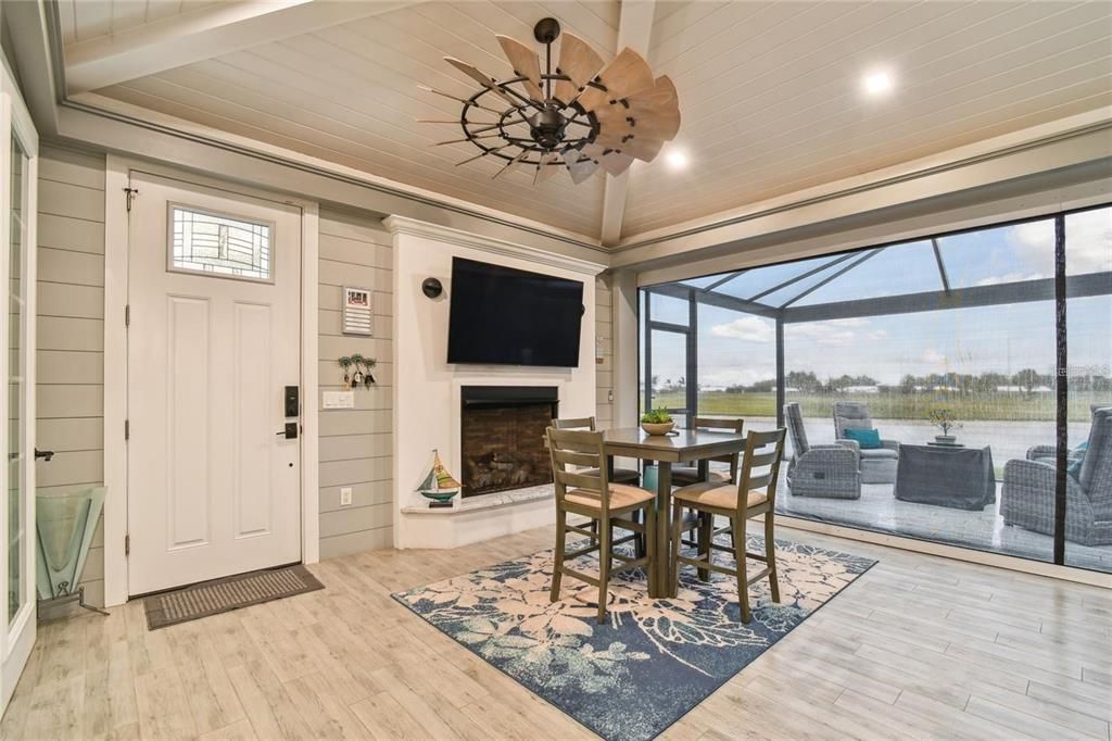 For Sale: $449,000 (1 beds, 1 baths, 780 Square Feet)