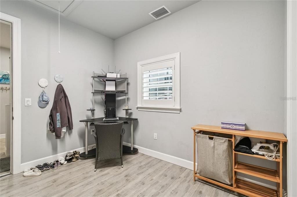 For Sale: $449,000 (1 beds, 1 baths, 780 Square Feet)