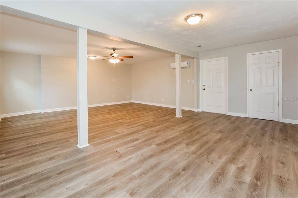 For Rent: $2,385 (3 beds, 2 baths, 1465 Square Feet)