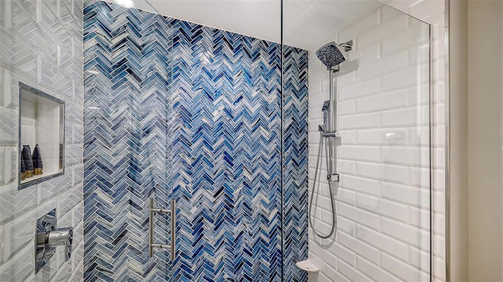 На продажу: $995,000 (1 спален, 1 ванн, 716 Квадратных фут)