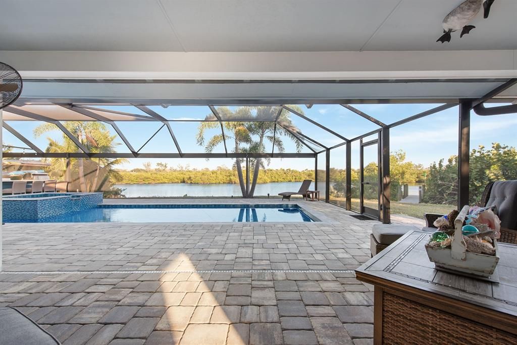 For Sale: $1,250,000 (2 beds, 2 baths, 1599 Square Feet)