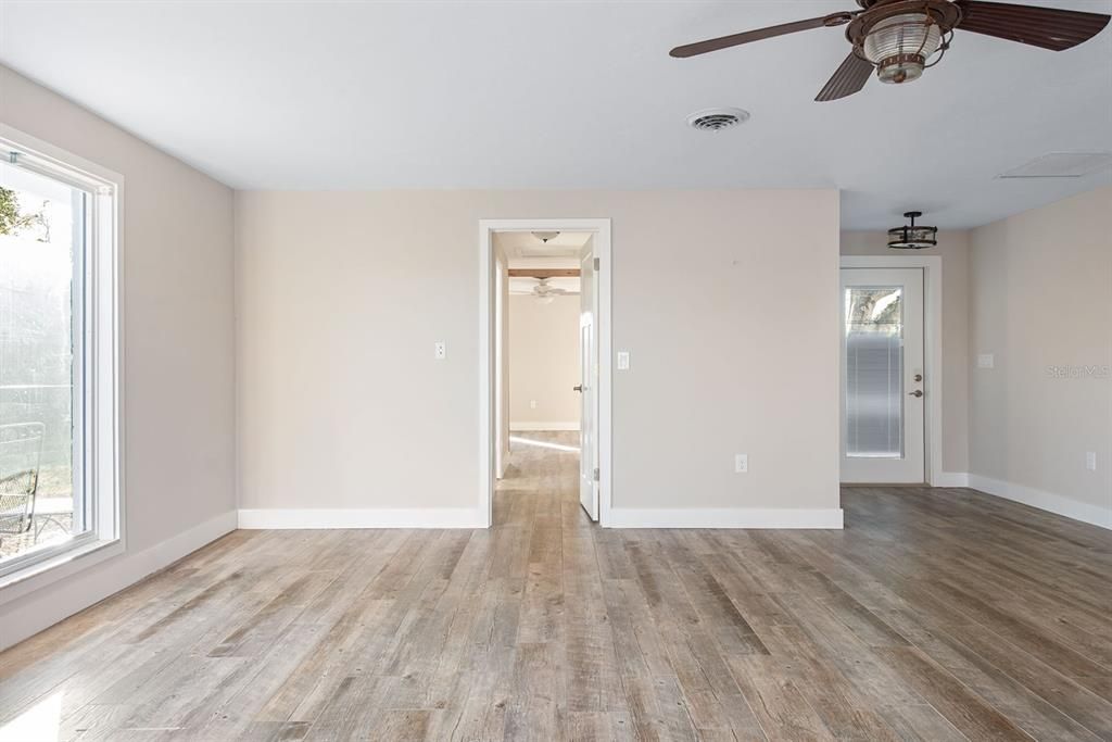 For Sale: $1,250,000 (2 beds, 2 baths, 1599 Square Feet)