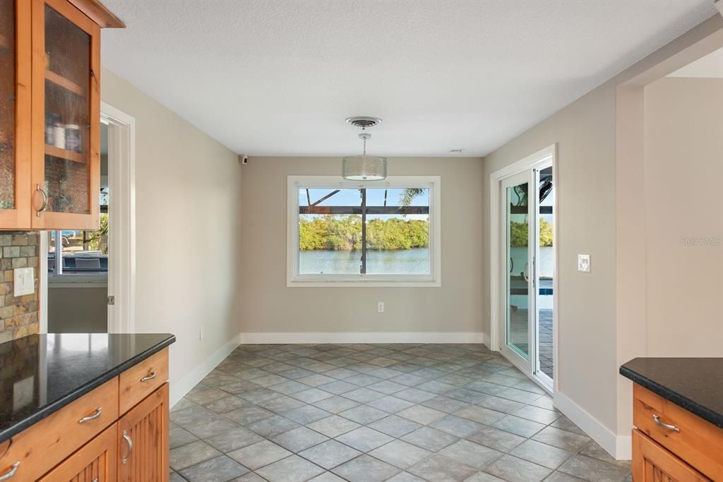 For Sale: $1,250,000 (2 beds, 2 baths, 1599 Square Feet)