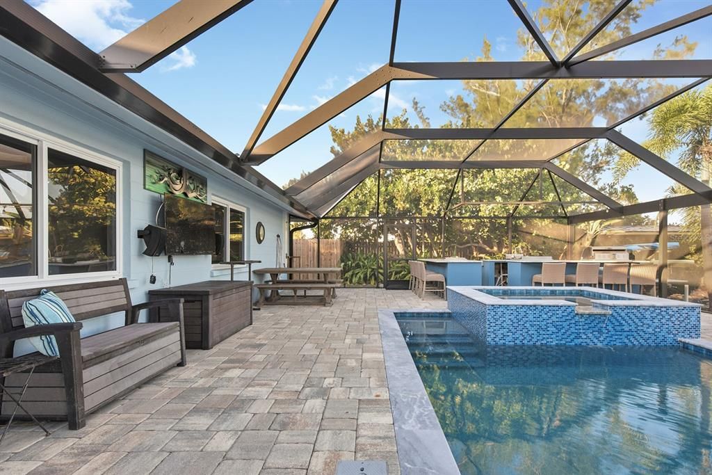 For Sale: $1,250,000 (2 beds, 2 baths, 1599 Square Feet)