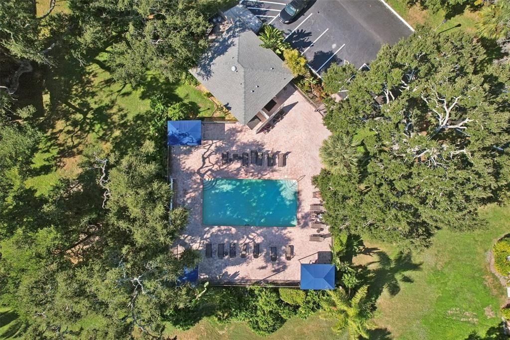 For Sale: $240,000 (2 beds, 2 baths, 1098 Square Feet)