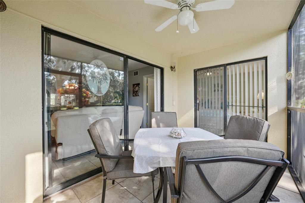 For Sale: $240,000 (2 beds, 2 baths, 1098 Square Feet)