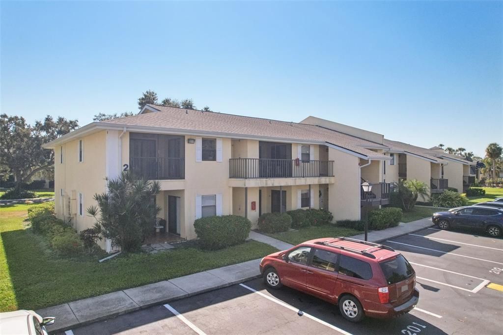 For Sale: $240,000 (2 beds, 2 baths, 1098 Square Feet)