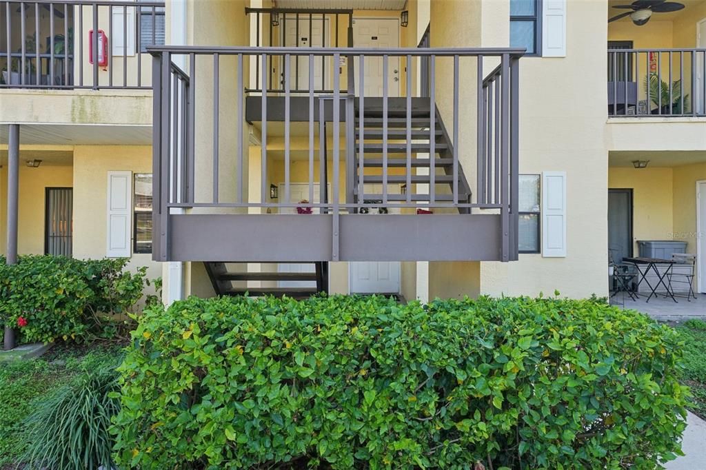 For Sale: $240,000 (2 beds, 2 baths, 1098 Square Feet)