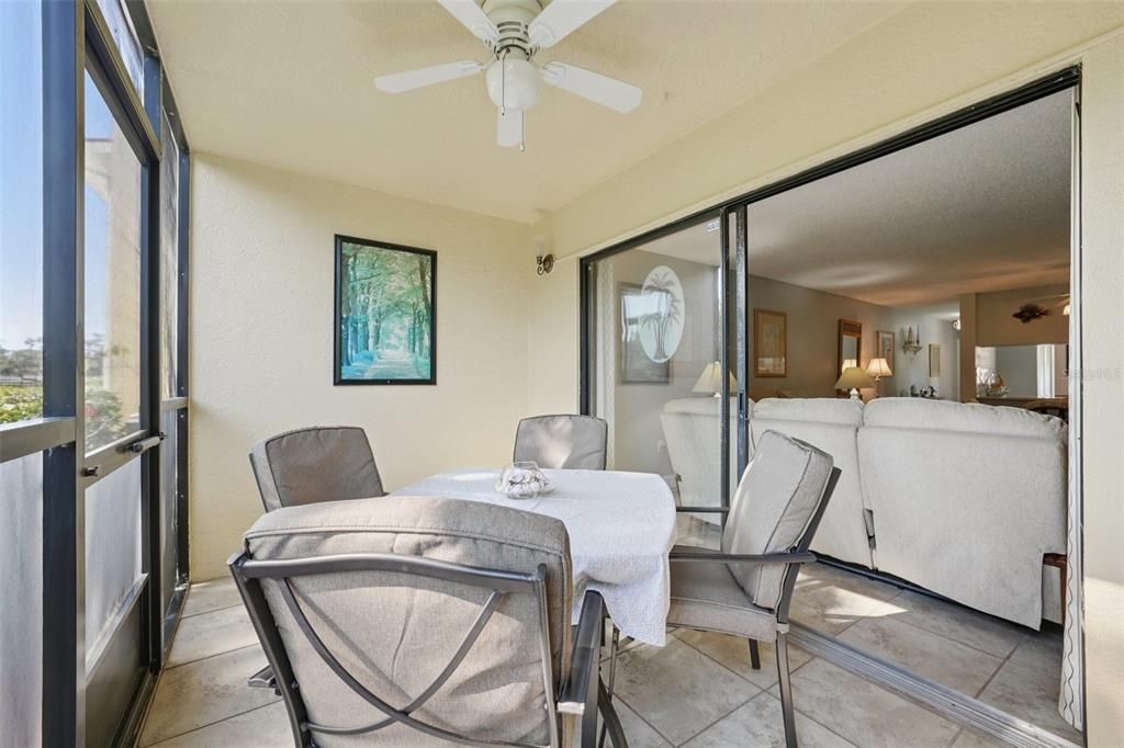 For Sale: $240,000 (2 beds, 2 baths, 1098 Square Feet)