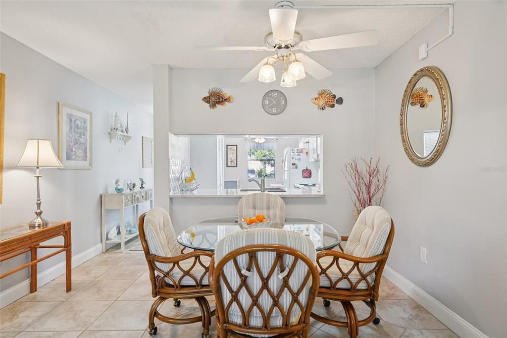 For Sale: $240,000 (2 beds, 2 baths, 1098 Square Feet)