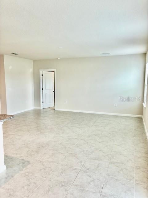 В аренду: $2,200 (3 спален, 2 ванн, 1808 Квадратных фут)