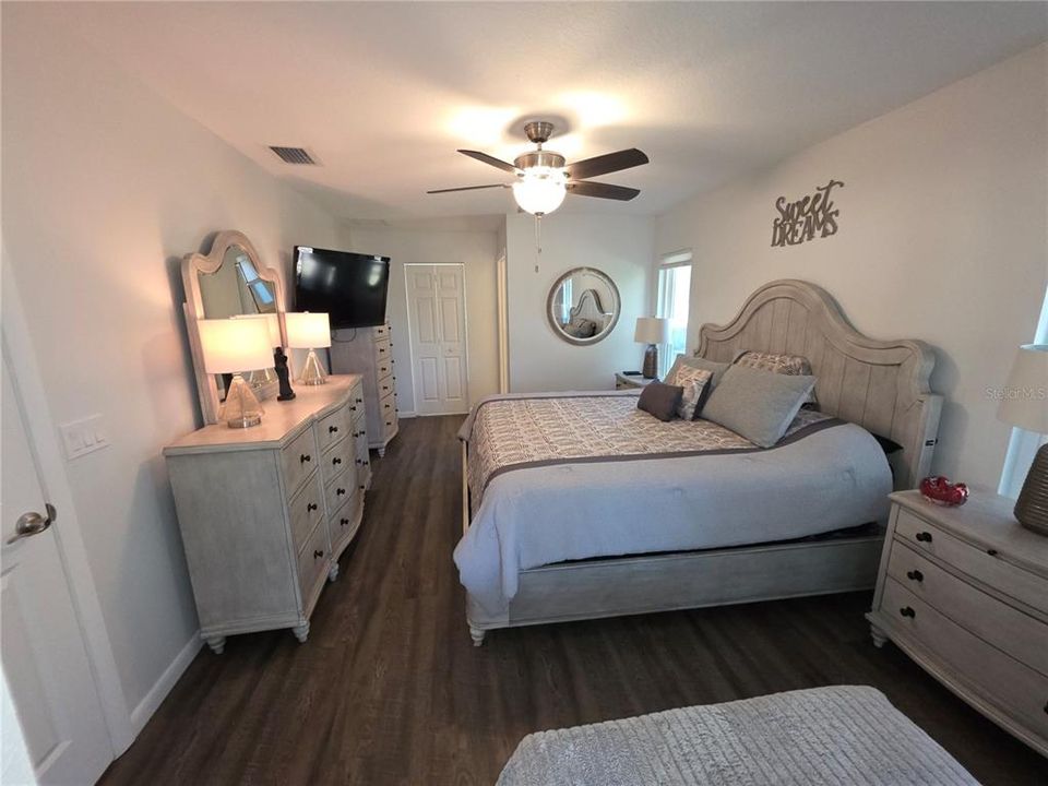 合同活跃: $339,000 (2 贝兹, 2 浴室, 1744 平方英尺)