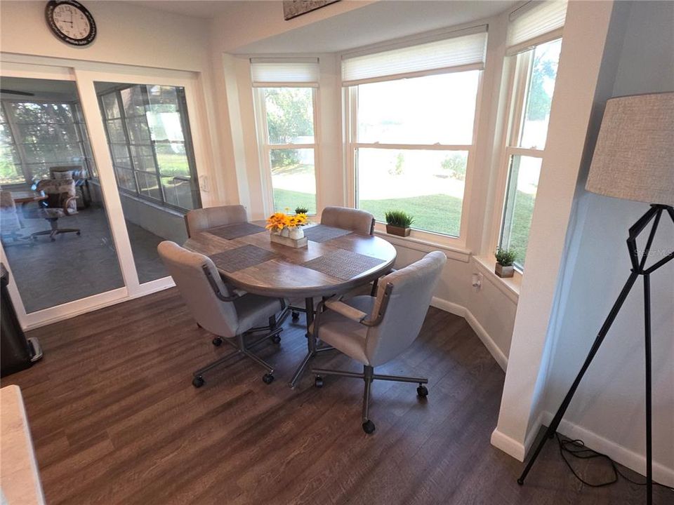 合同活跃: $339,000 (2 贝兹, 2 浴室, 1744 平方英尺)