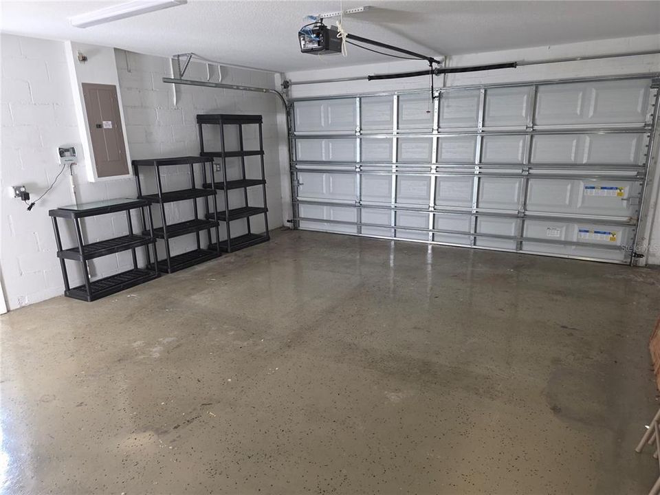 合同活跃: $339,000 (2 贝兹, 2 浴室, 1744 平方英尺)