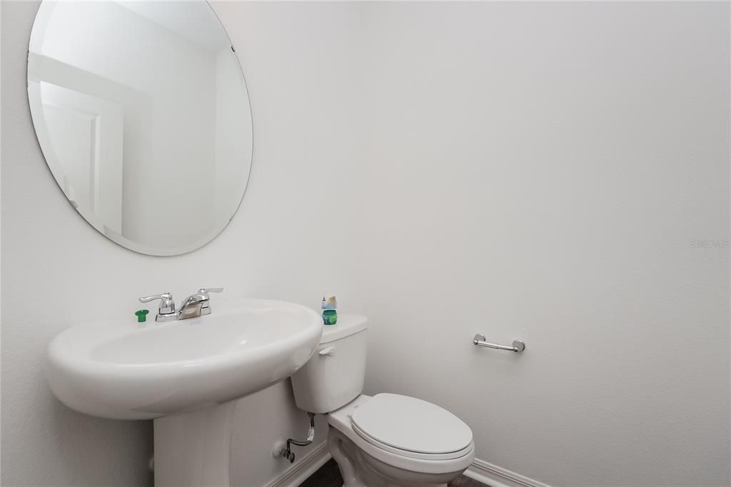 En Renta: $2,050 (4 camas, 2 baños, 2440 Pies cuadrados)