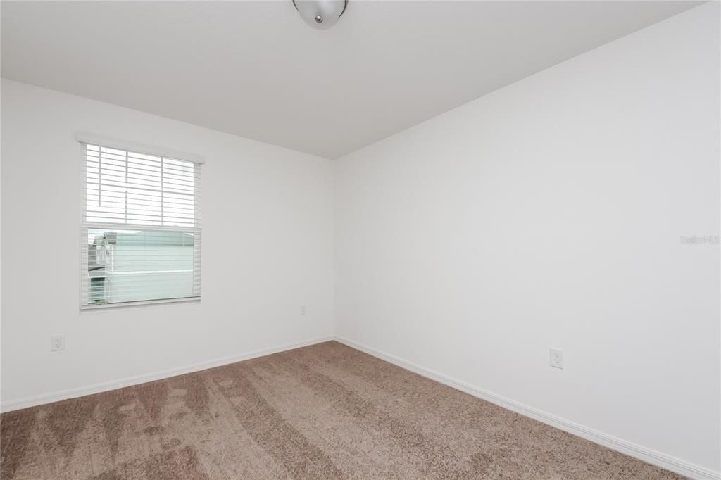 En Renta: $2,050 (4 camas, 2 baños, 2440 Pies cuadrados)