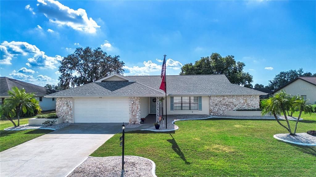 En Venta: $425,000 (2 camas, 2 baños, 2213 Pies cuadrados)