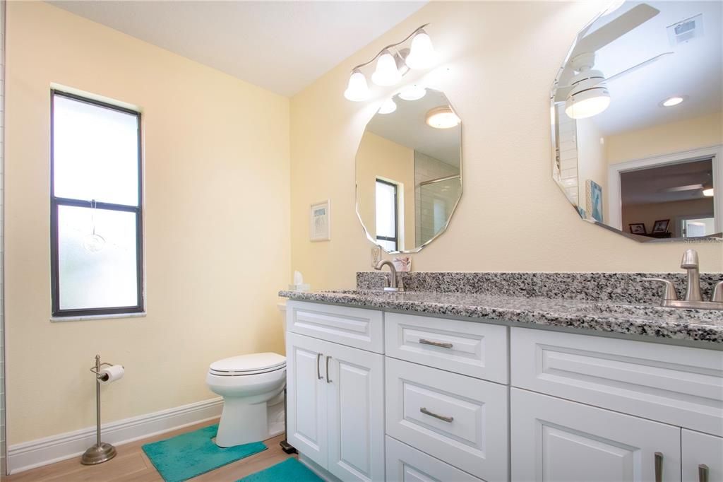 En Venta: $425,000 (2 camas, 2 baños, 2213 Pies cuadrados)