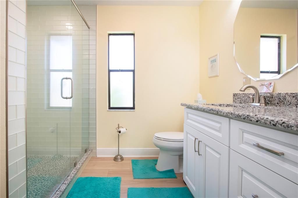 En Venta: $425,000 (2 camas, 2 baños, 2213 Pies cuadrados)