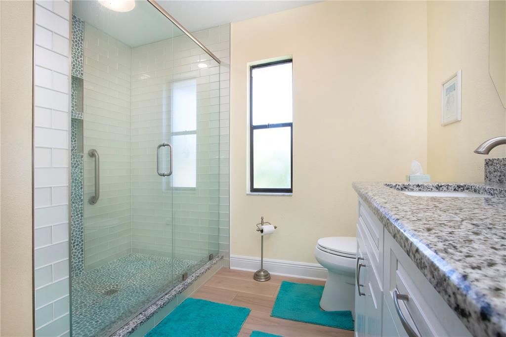 En Venta: $425,000 (2 camas, 2 baños, 2213 Pies cuadrados)