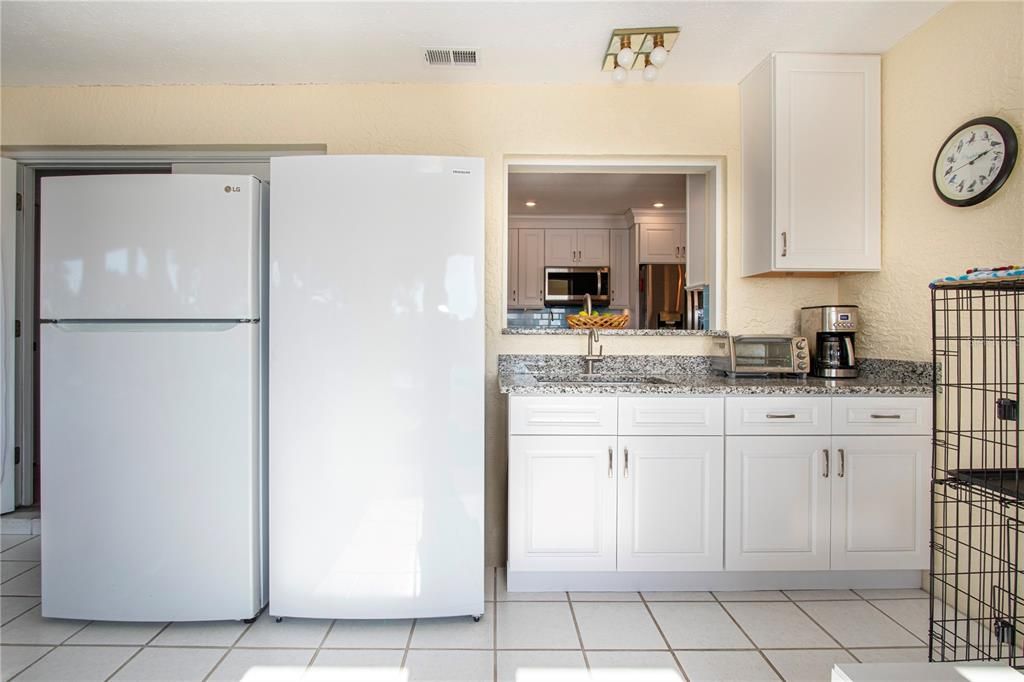 En Venta: $425,000 (2 camas, 2 baños, 2213 Pies cuadrados)