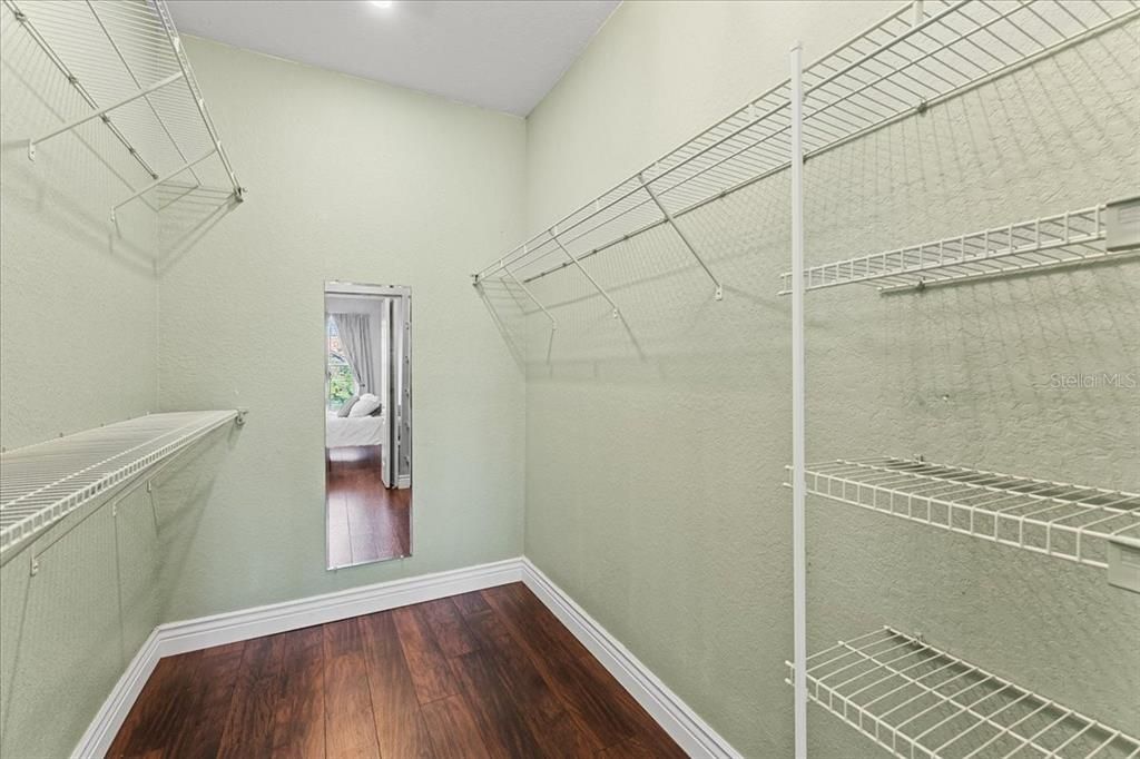 待售: $275,000 (2 贝兹, 2 浴室, 1230 平方英尺)